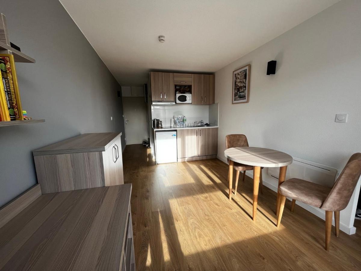 Kosy Appart'Hotels - La Maison Des Chercheurs วองโดวัวร์-เลส์-นองซี ภายนอก รูปภาพ