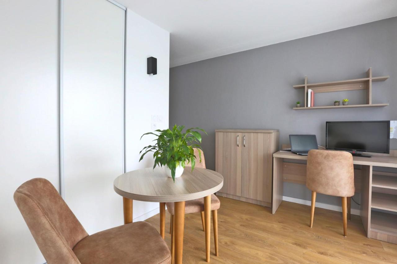 Kosy Appart'Hotels - La Maison Des Chercheurs วองโดวัวร์-เลส์-นองซี ภายนอก รูปภาพ
